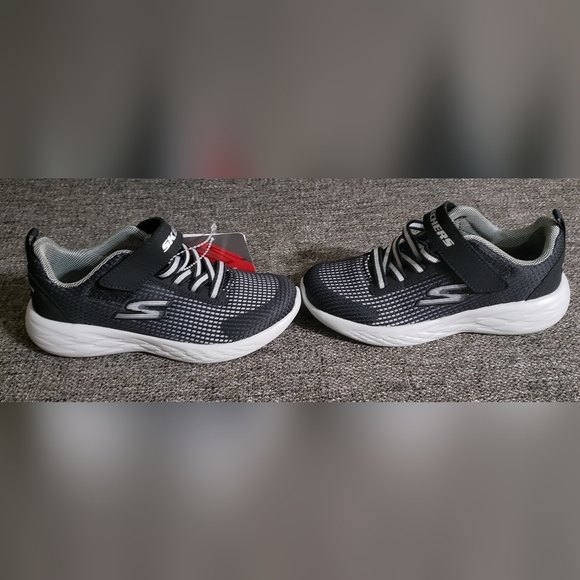 Skechers size 13 - Picture 3 of 4